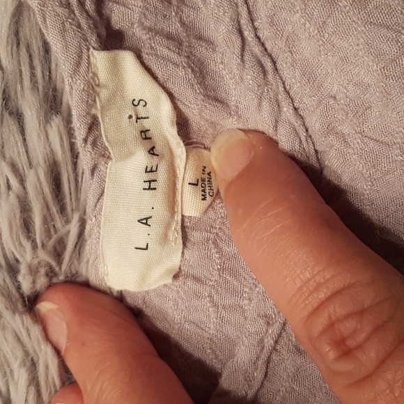 Set of Crop Tops Size Large - Picture 5 of 6